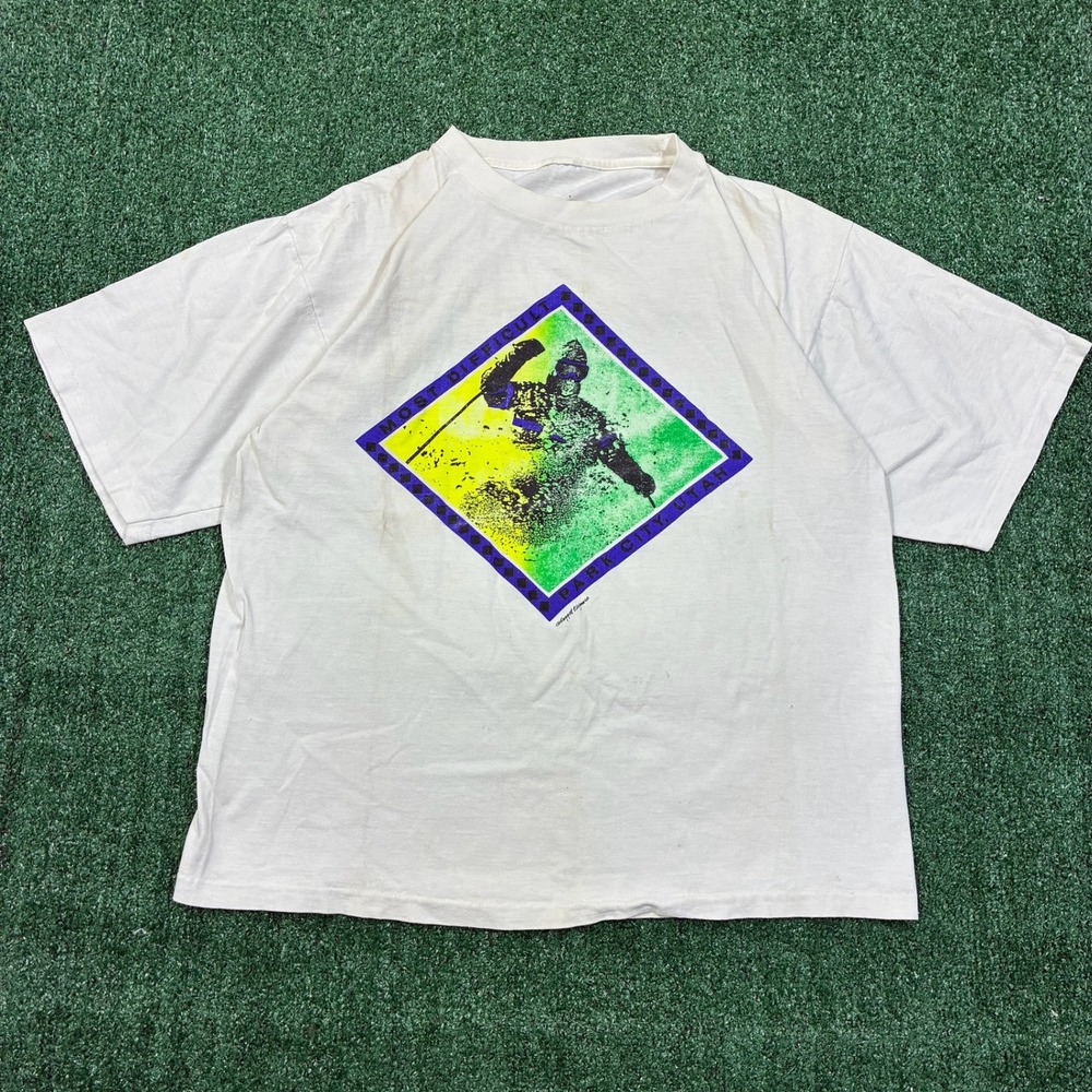 Vintage 90s Rugged Elegance Park City Utah Ski Graphic T-shirt